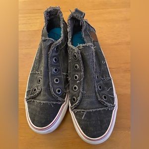 Blowfish Play Graphite Slip on Sneaker Size 10 EUC